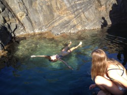 covve-kiids:  With your bestfriend. Best weather. Best rock pool. Best holidays. The best feeling.