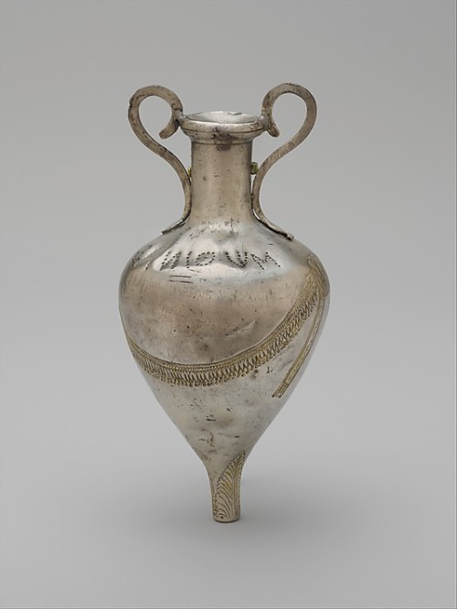 ancientpeoples: Silver and golden amphoriskos  An amphoriskos is a flask made especially for sc