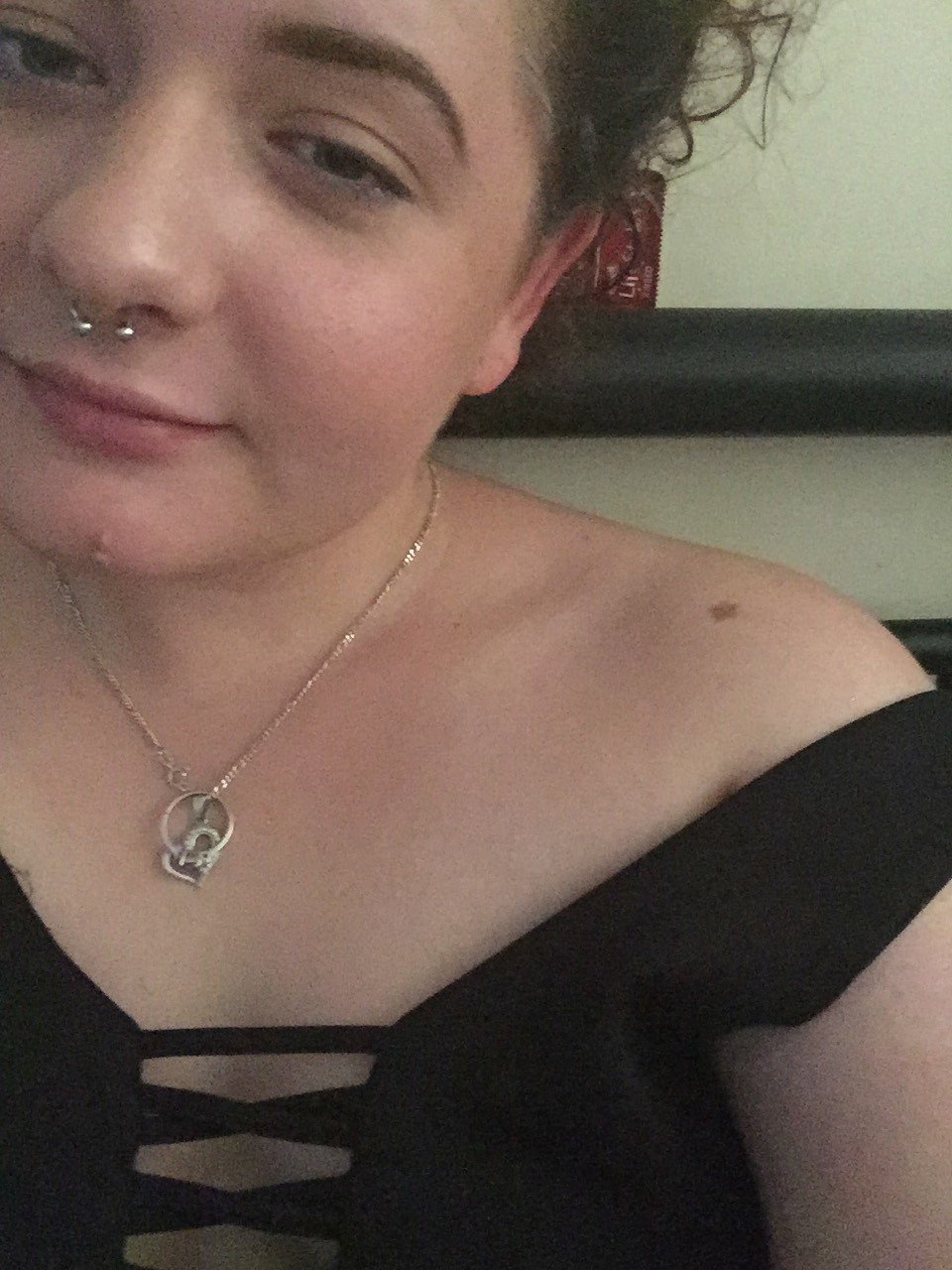 period-princess:  My boyfriend is asleep and I want sex ☔️😩