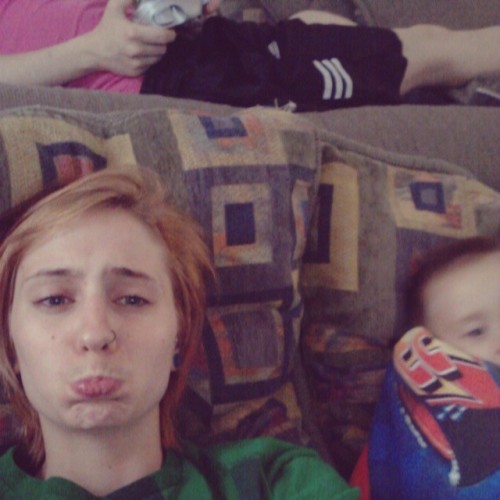 Sick days with the nephew and the sister #itsthelittlethings #getwellsoon #playingpapermario #oldsch