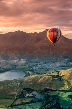 wavemotions:Hot Air Baloon Trip at Queenstown by Jiang