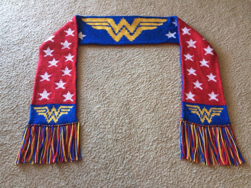 knithacker: Double-Knit Wonder Woman Scarf, Free Pattern Designed by Konchan le Me: wp.me/pj