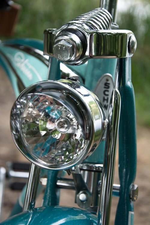 rideschwinn: A restored Schwinn Jaguar! Want to see more? Head over to: schwinnred.wordpress.