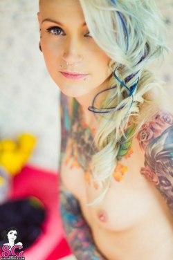 icantfindtheexit:  stickyikky13:  #suicidegirls