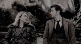 dicaprios:gtkm: ten relationships — tenth doctor & rose tylerso the year five billion, the sun expands, the earth gets roasted…  that was our first date. we had chips.