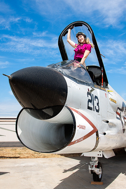 Vought F8U Crusader girl