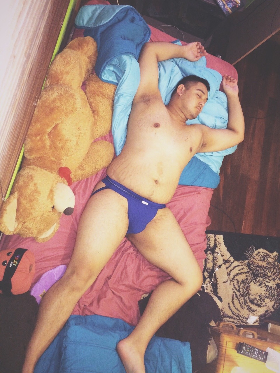 thecubthatdanced:  Cuddle buddies needed…