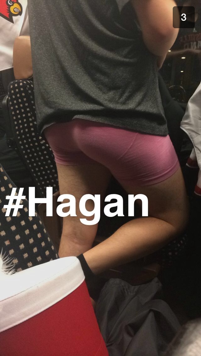 jinglynickiminaj:  ass pic courtesy emily 