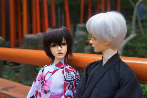 nezu shrineBJD cosplay of the amazing Cheer AU by akaiikowrites and oneveryhornyunicornShiro and Kee