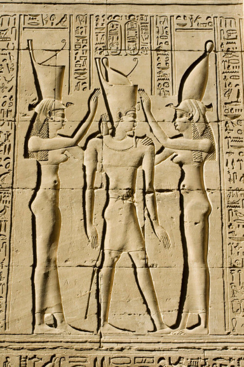 Coronation of king Ptolemy VIII Physcon conducted by the goddess Nekhbet, right, and the goddess Wad