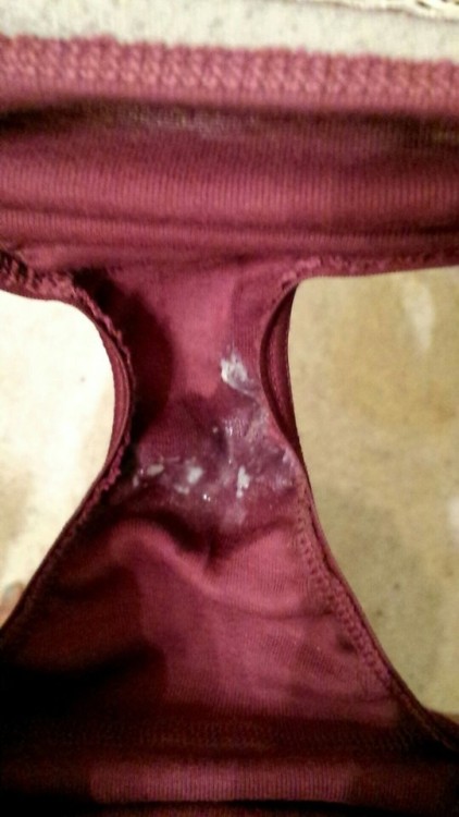 xxcarycummies: xxcarycummies:Reblog if you’d fuck me~ Id fuck myself goddamn lol