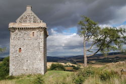 archaicwonder:  Fatlips Castle, Scotland Fatlips Castle is a peel tower in Roxburghshire, in the Scottish Borders. Situated at the top of Minto Crags, above the River Teviot, it was built in the 16th century by the Turnbulls of Barnhills, notorious Border