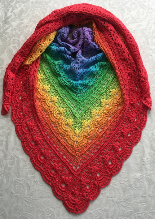 nesting-tendencies:Georgia Shawl by Kirsten Bishop on Ravelry 