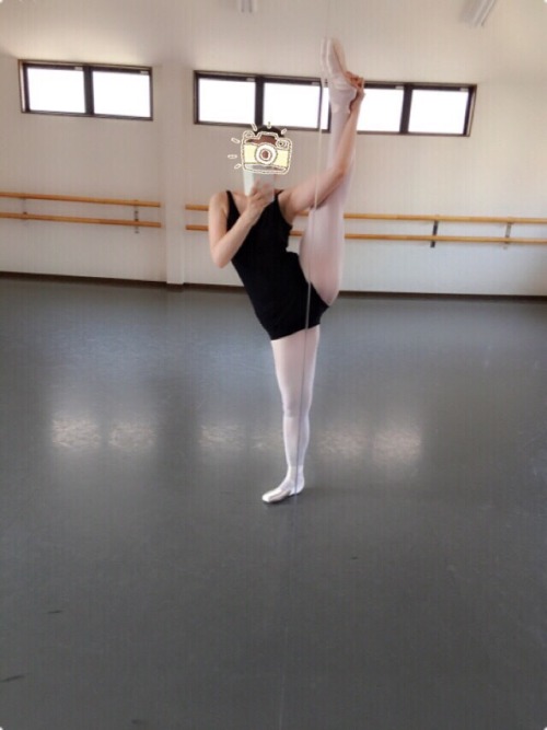 sexyyogastudio: shizushizu4545:  ヤリマン梨香子 完全顔出し自撮り やりたい人はリブ！ したい事コメしてね！ 面白ければ居場所教えます！  Everyone pleas