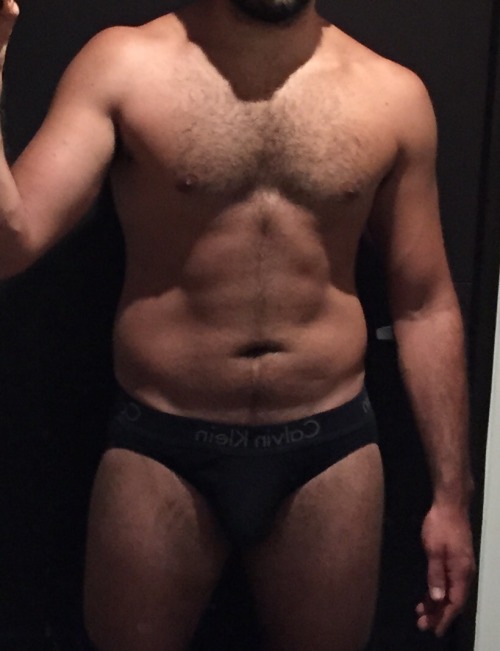 boyfriendunderwear:  Mandatory post workout undie selfie
