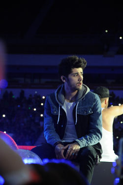 onedhqcentral-blog:  One Direction - Where We Are Tour Sunderland (28.05.2014) - x  