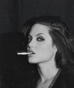 queenrosely:  Angelina Jolie [1997]