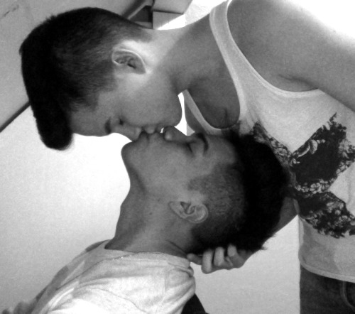 Gay Kisses And Love adult photos