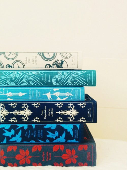 colourmeread: June BPC | Day 16: Book stack