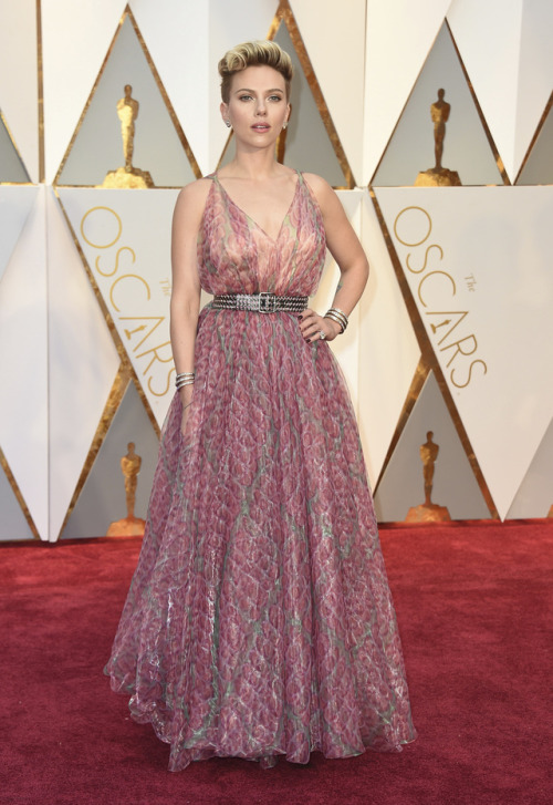 Scarlett Johansson stuns on Oscars Red Carpet in a gown by Tunisian  fashion designer “Az
