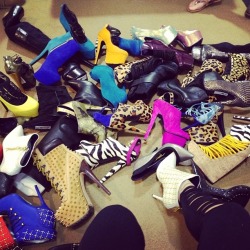 justlocdme:  ShoeGASM..LOL