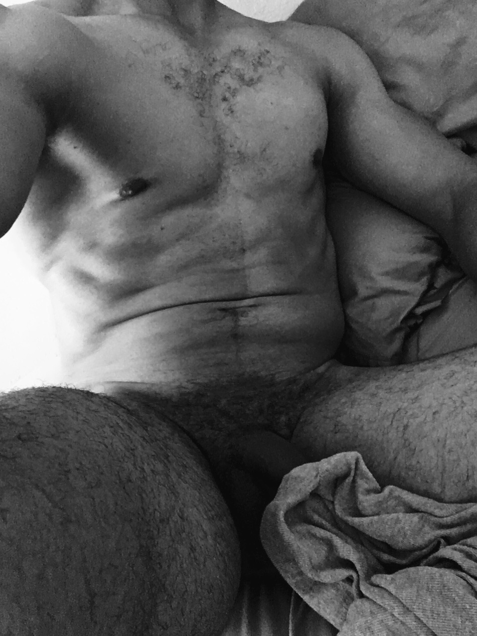 Working on the artistic erotic selfie. Not sure how it looks.You’re looking good!