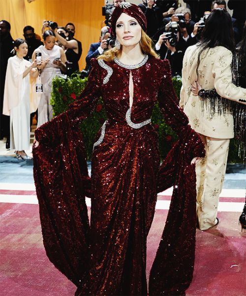 gettingscrazy:JESSICA CHASTAIN The 2022 Met Gala Celebrating “In America: An Anthology of Fashion” M