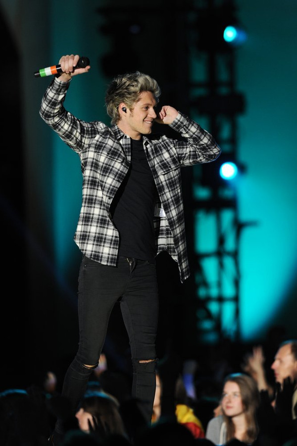 direct-news:  First Look: One Direction Celebrates ‘Four’ in NBC TV Special (airs