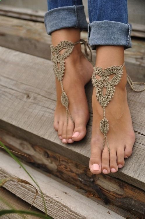 jeengaa: Beautiful feet, love her toes