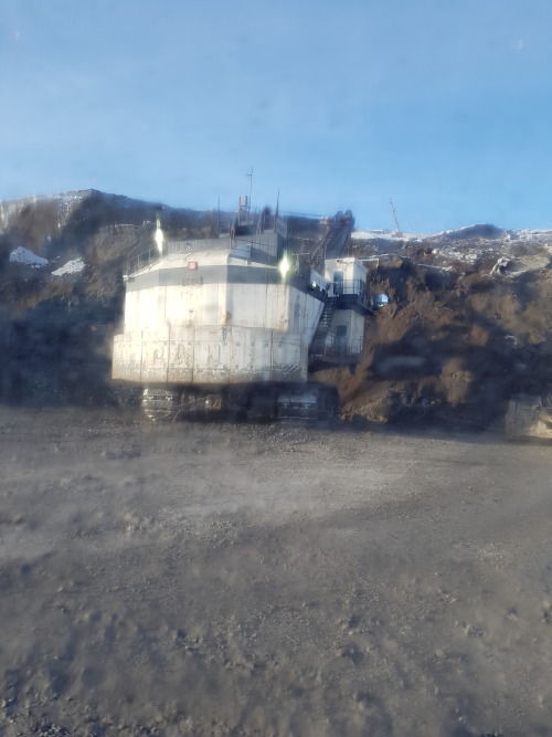 dream-small-do-big:Just a coal mine tour (my apologies for poor picture quality)Check out the coal s