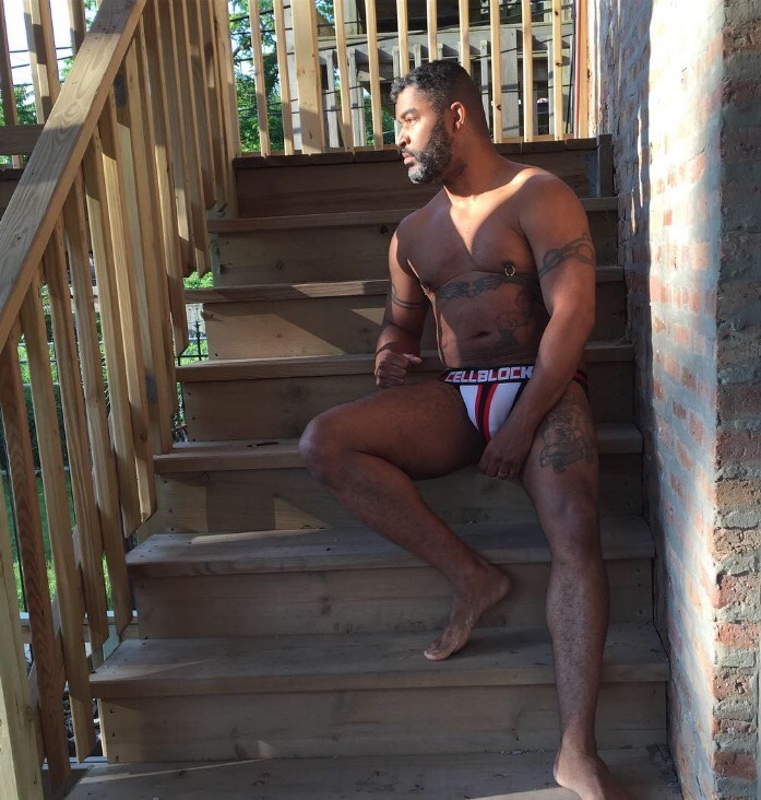 oneparame:  Good Morning #knowUrNegroes #DILF #scruff #gaybeards #MenOfColor #blackmen