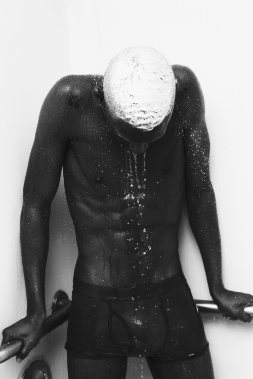 lloydtheabstrac:  barquail instagram: bloodthck 