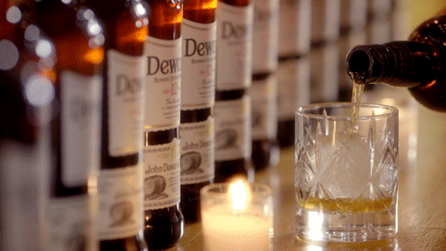 dewarswhisky:  Good whisky can be a little mesmerizing. 
