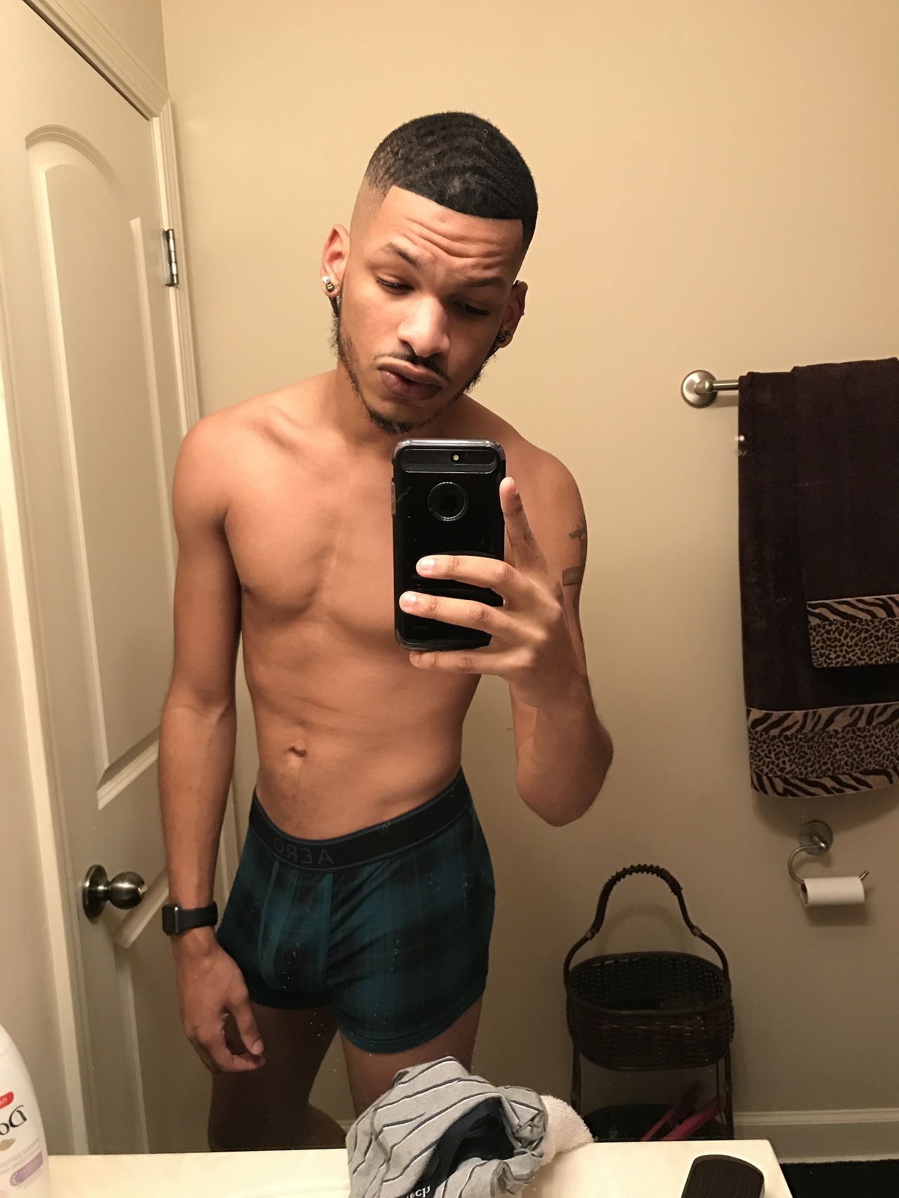 yellafreakxxx:  Kisses
