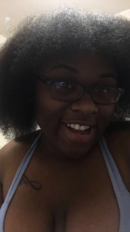 thekidtheylove:  My hair is not a trend 👑💁🏾✨