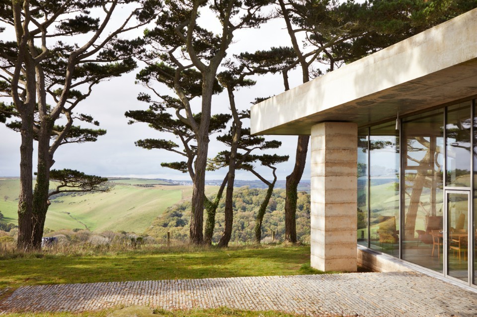 architorturedsouls:  Secular Retreat / Peter Zumthorph: Jack Hobhouse/Living Architecture