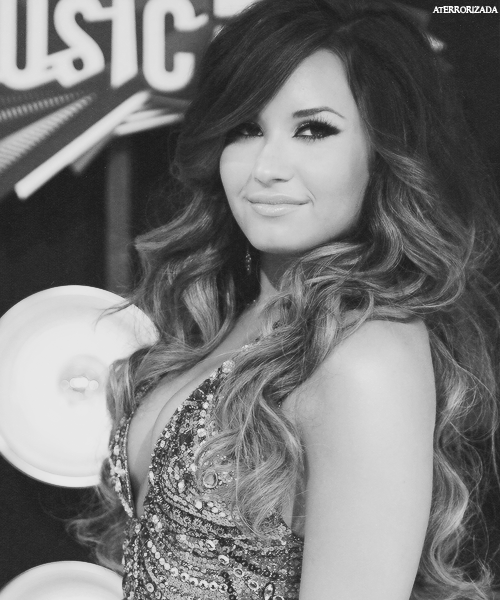 a-t-e-r-r-o-r-i-z-a-d-a:  my 
