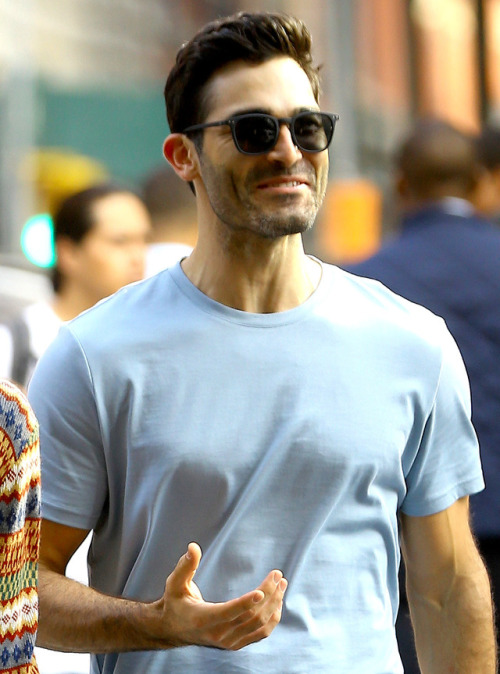 stellina-4ever:Tyler Hoechlin Filming ‘Can You Keep A Secret’ in New York - October 10, 