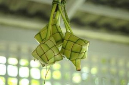 As a Malaysian, I often joked about Hasbro being “the blue ketupat”, or calling Hasbro “ketupat”. Th