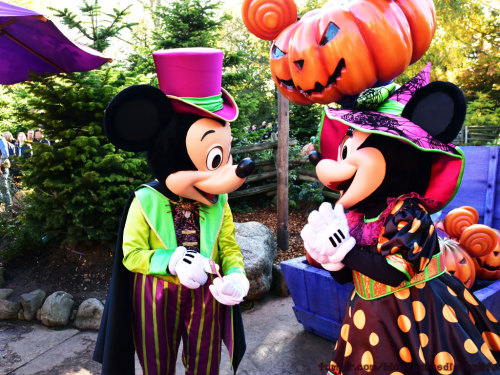 Disneyland Paris Halloween Greeting!!