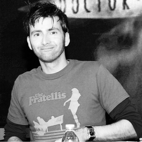 tennantmeister:  Make Me Choose       ↳ allons-ywibblywobbly asked: spend the day with David Tennant or one of his charactersmake me choose 