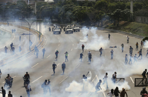 nbcnightlynews: Hundreds of thousands of Venezuelans took to the streets to protest for and against 