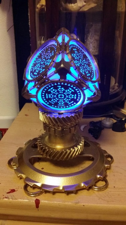potatovodka: mightyprofessor: New display stand for my dwemer artifact. perfect place for that runed
