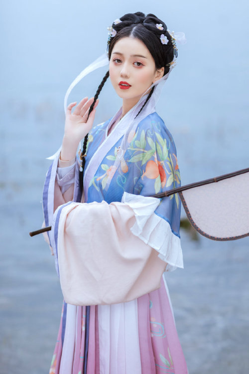 hanfugallery:chinese hanfu by 花朝记