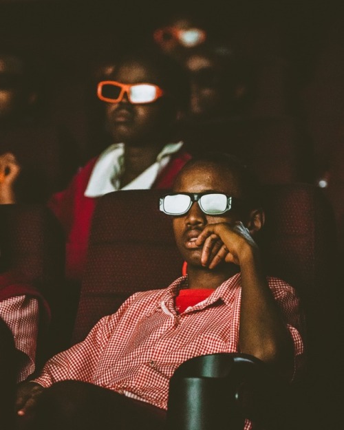 ifunanyaa:thementalyst:Movie: #Blackpanther 2 Cinema halls200 @Food4Education kids 1st cinema experi