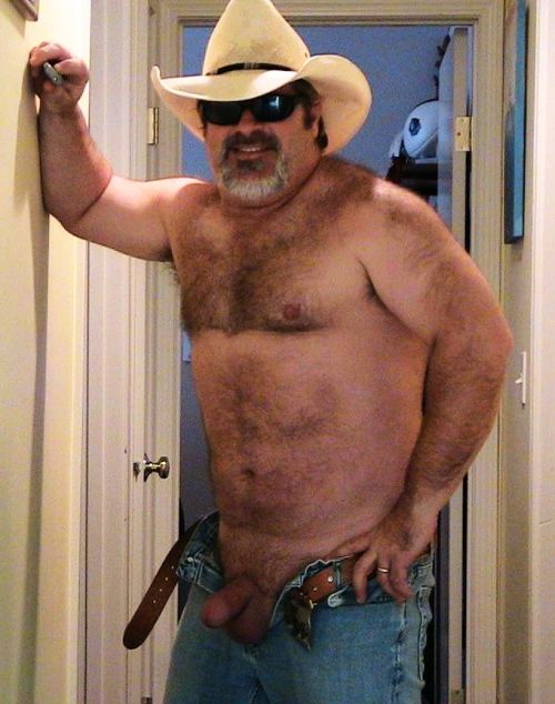 hairybear503131:  save a horse ride a bear cowboy !  GRRRR