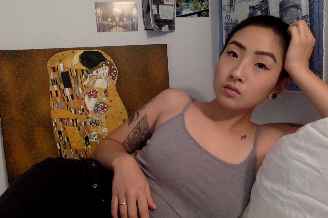 isolement: photobooth doesn’t know my angles and i’m mad 