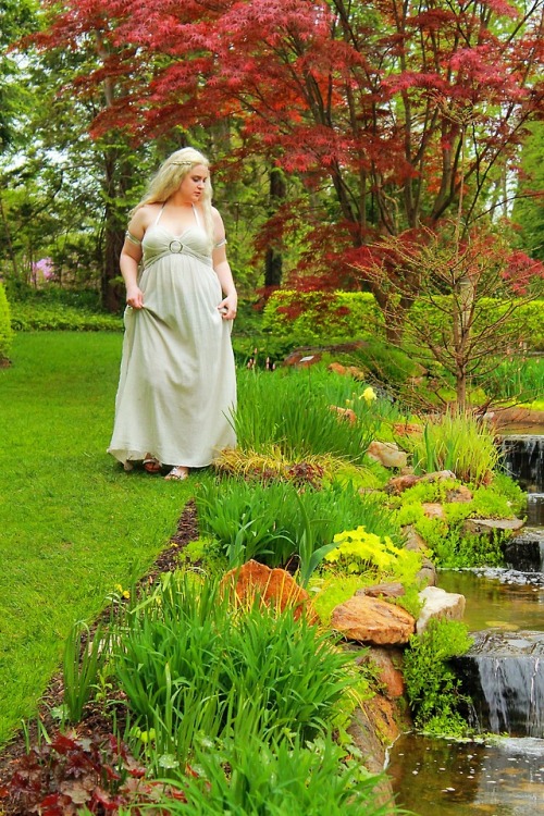 The last set of my Daenerys pics at Ladew Gardens.  What a great time this was and what beautif