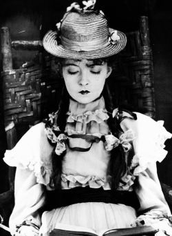 mariondavies: Lillian Gish in Romance of Happy Valley, 1919 