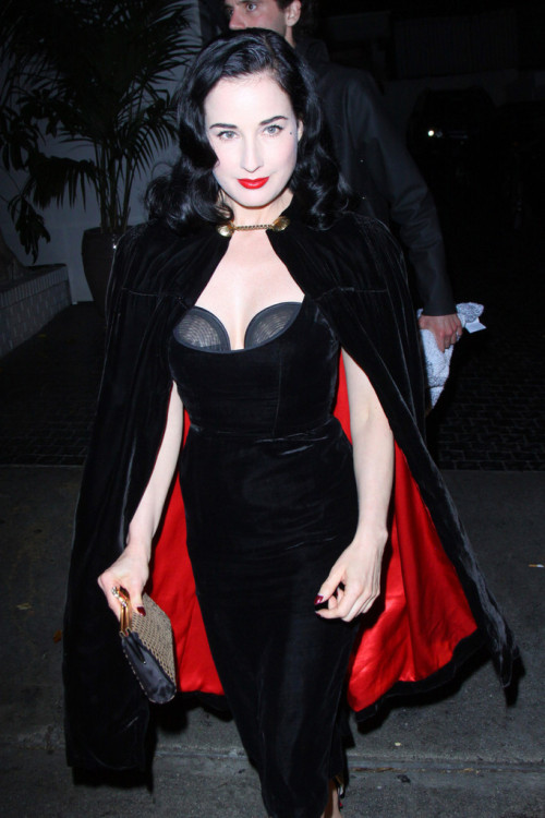 bohemea:  suicideblonde:  Dita Von Teese leavning the Chateau Marmont, March 27th  CAAAAAPE!  